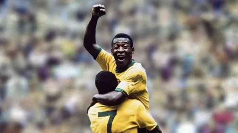 Pel&eacute; - Vua b&oacute;ng đ&aacute;, tiền đạo hay nhất thế kỷ bạn n&ecirc;n biết